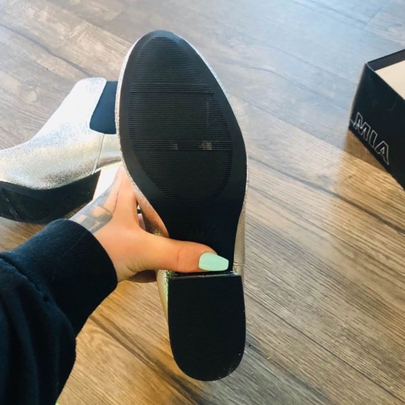 MIA Heels - Picture 3 of 5